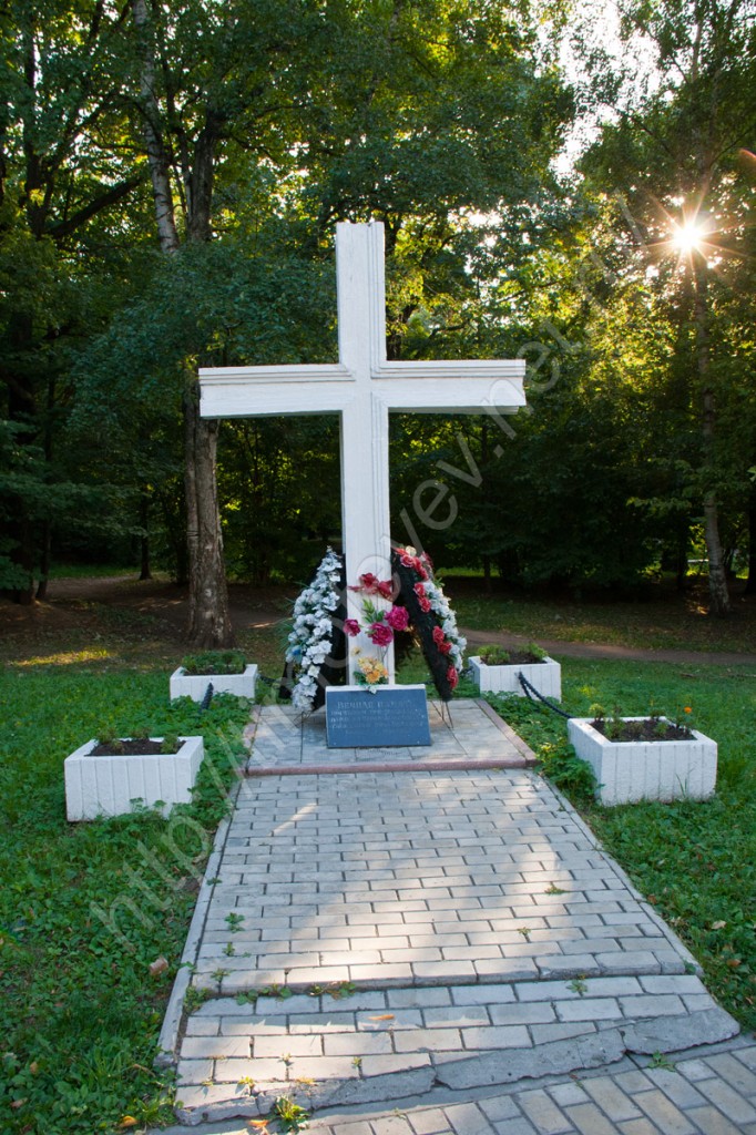 монумент в память о погибших при ликвидации аварии на ЧАЭС